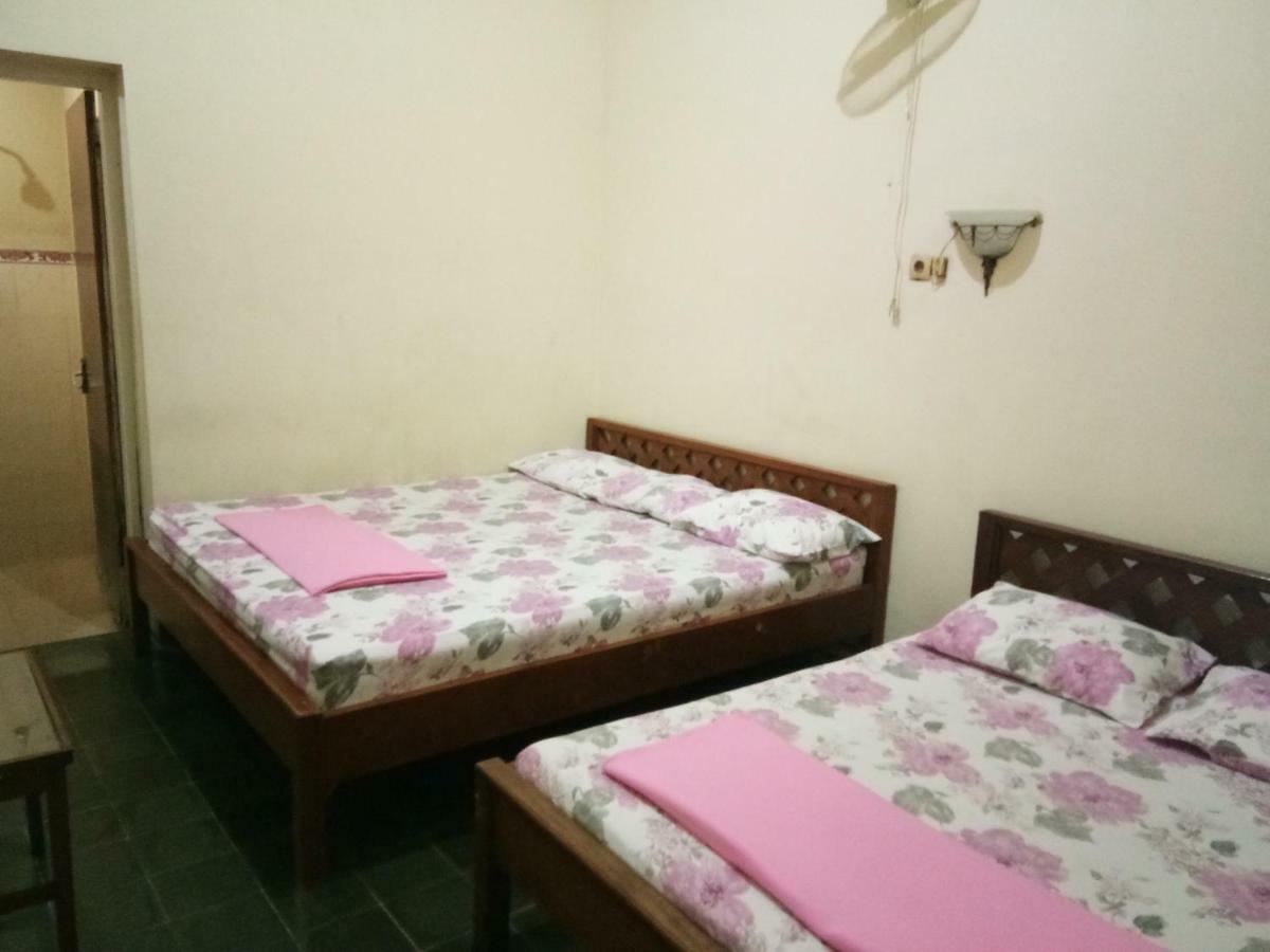 Family Room,870392276:JPEG